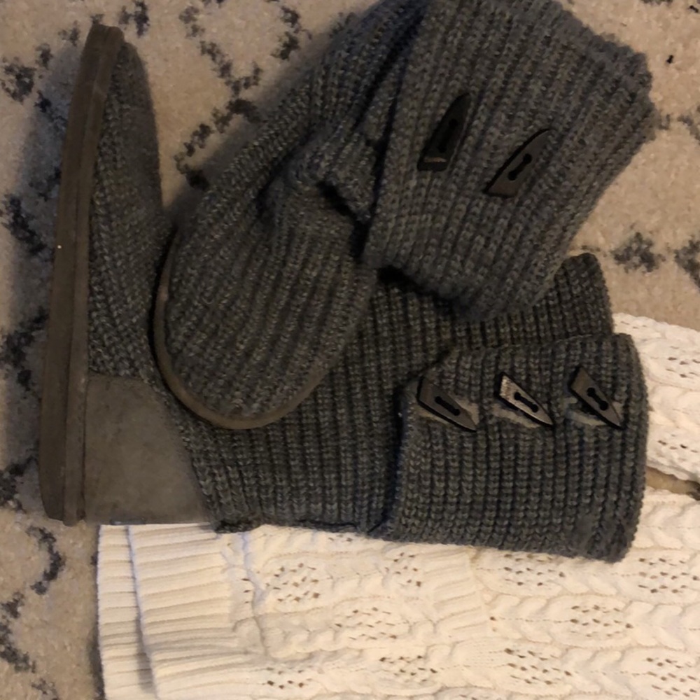 Bearpaw Tall Knit Boot Size 8